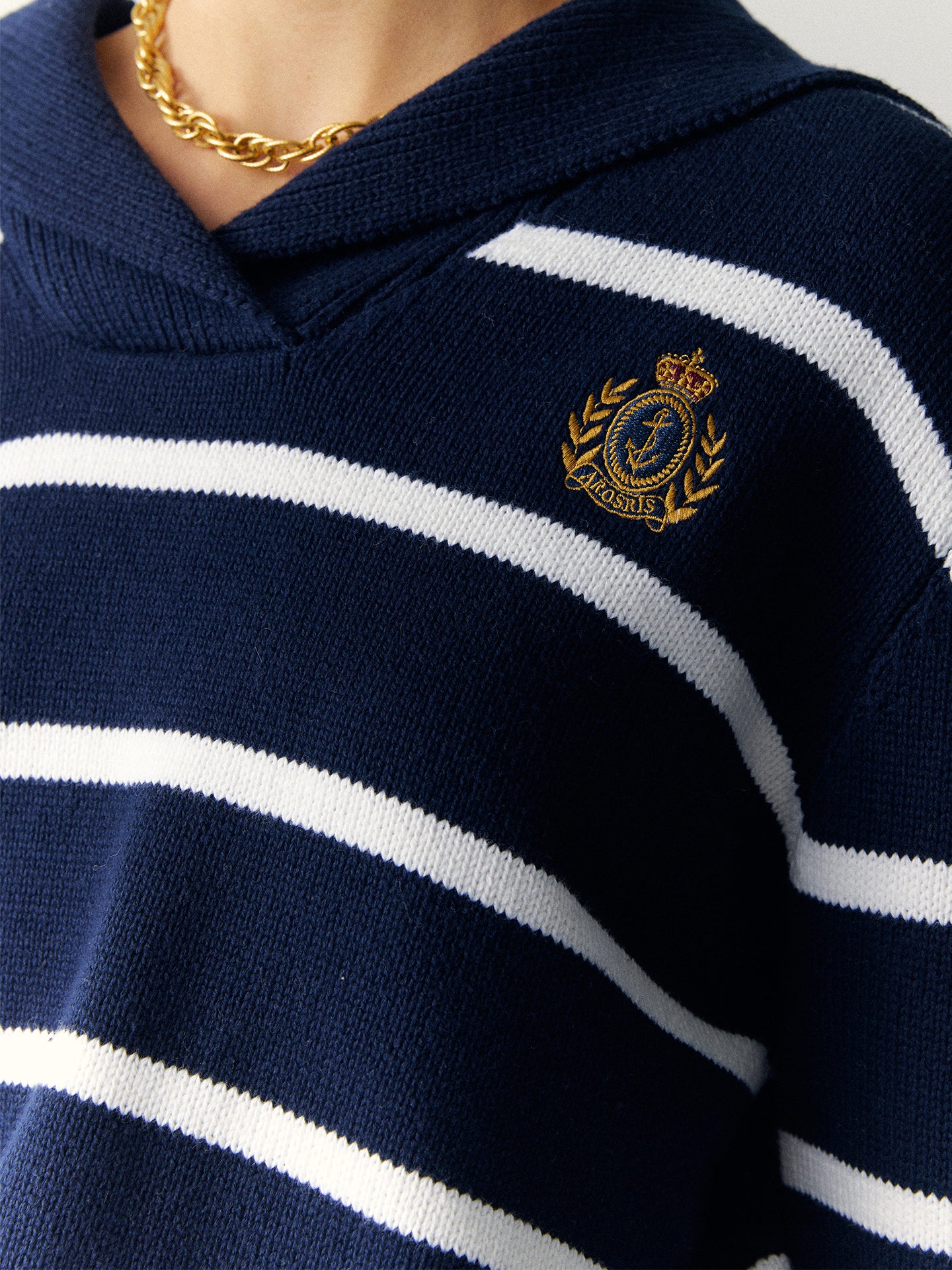 Arosris navy breton striped nautical zip collar sweater featuring an oversized sailor collar and retro ring pull, elegantly styled for an effortless 90s old money coastal yacht club aesthetic.
