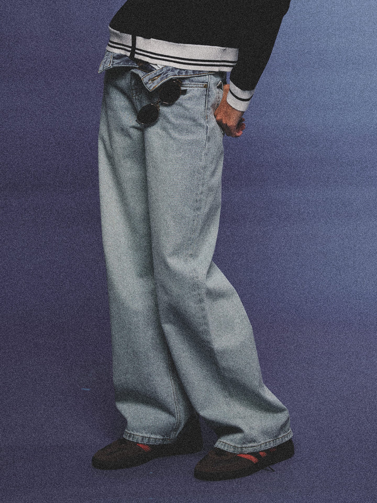 Arosris light wash high-rise wide leg denim jeans styled on a model in various poses, showcasing the structured 100% rigid cotton fit and an effortless 90s-inspired off-duty aesthetic.