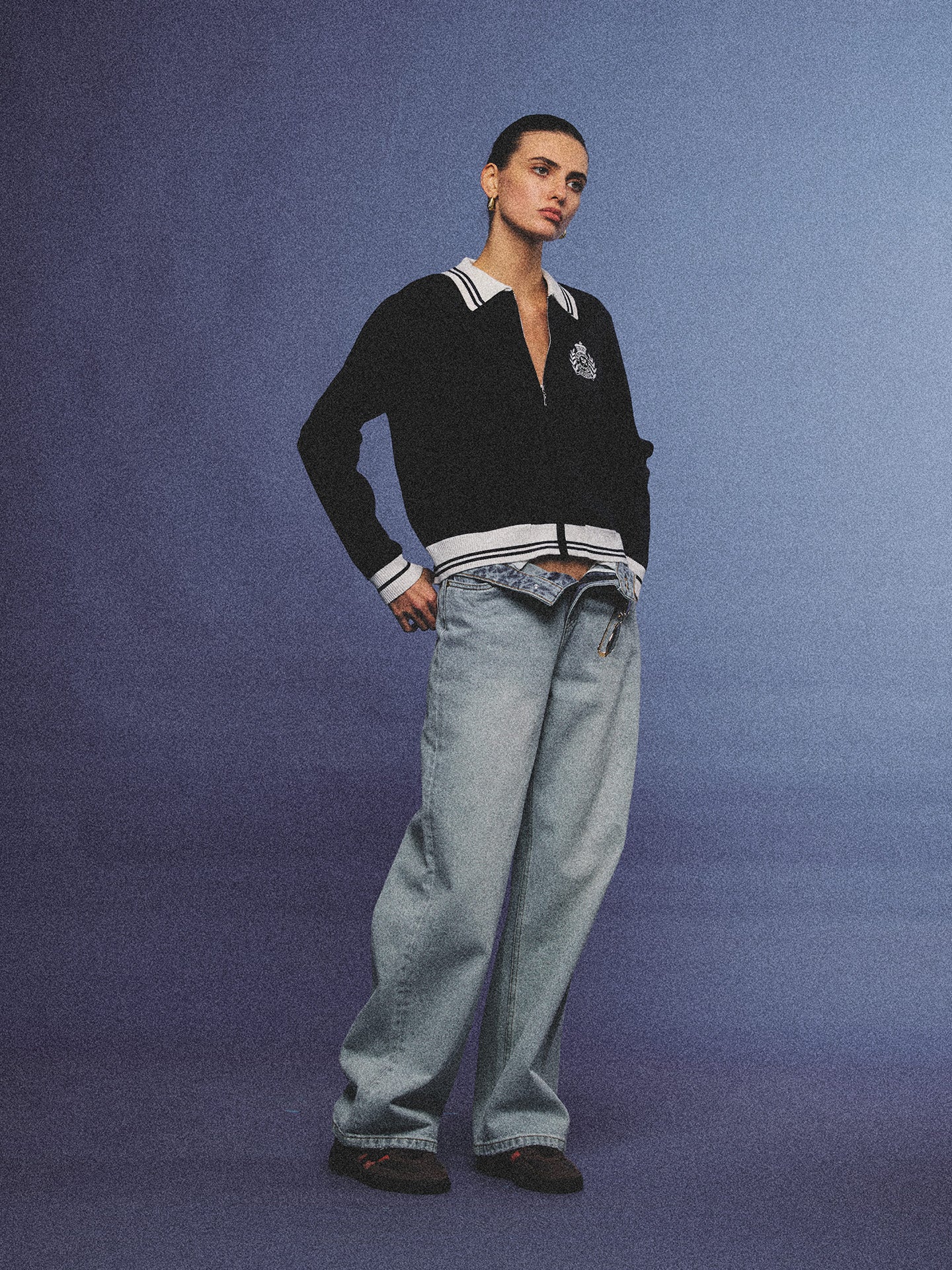 Arosris light wash high-rise wide leg denim jeans styled on a model in various poses, showcasing the structured 100% rigid cotton fit and an effortless 90s-inspired off-duty aesthetic.